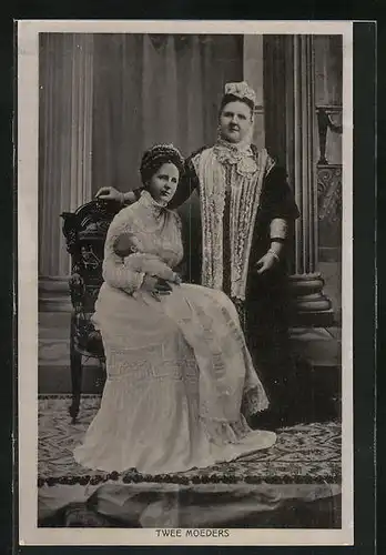 AK Twee Moeders, Prinzessin Wilhelmina mit Baby und Bedienstete im Portrait