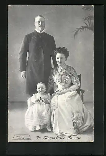 AK Königin Wilhelmina von den Niederlanden mit Gemahl und Tochter
