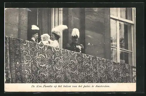 AK Königliche Familie von den Niederlanden auf dem Balkon