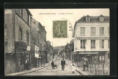 AK Vimoutiers, La Rue de Perre