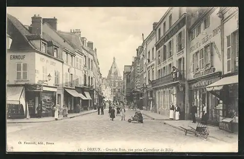 AK Dreux, Grande Rue, Vue prise Carrefour de Billy, Strassenpartie