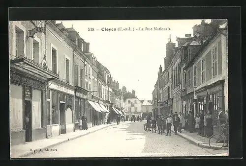 AK Cloyes, La Rue Nationale, Strassenpartie