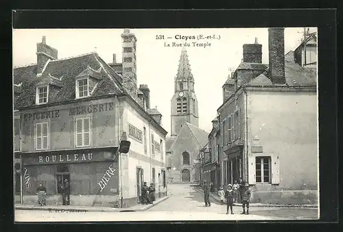 AK Cloyes, La Rue du Temple, Strassenpartie