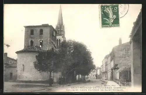 AK Saint-Médard-de-Guizieres, Église et vieux clocher de Saint-Médard