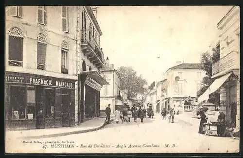 AK Mussidan, Rue de Bordeaux, Angle Avenue Gambetta