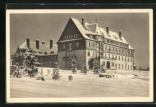 AK Schneeberg im Erzgebirge, Heilstätte im Sächsischen Landesverband der Krankenkassen im Winter