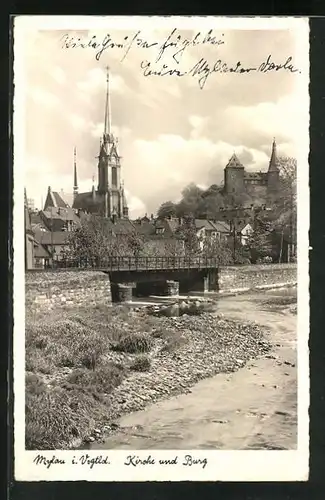 AK Mylau i. Vogtland, Panoramablick auf Kirche und Burg