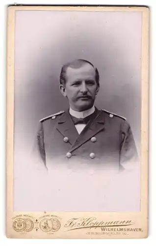 Fotografie Fr. Kloppmann, Wilhelmshaven, Marine Offizier in Uniform