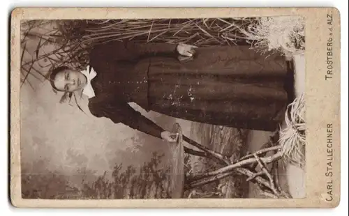 Fotografie Carl Stallechner, Trostberg a/A, rücks. Ansicht Trostberg, Atelier bei der Pfarrkirche, vorders. Portrait