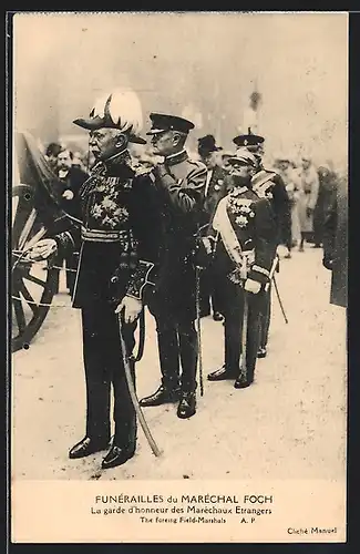 AK Paris, Siegesparade / Fete de la Victoire, Funerailles du Marechal Foch, La garde d'honneur des Marechaux Etrangers