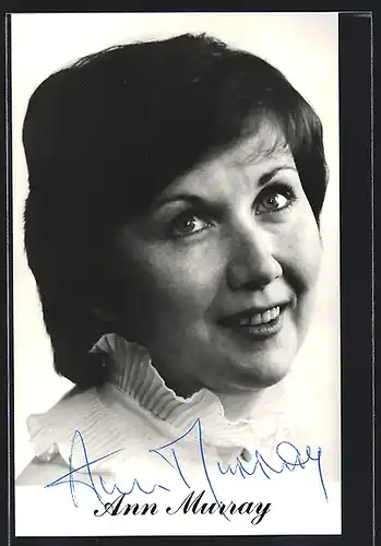 AK Opernsängerin Ann Murray lächelt in die Kamera, Autograph