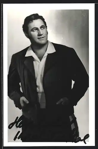 AK Opernsänger Karl Terkal im Sakko, Autograph