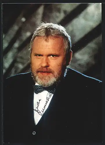 AK Opernsänger Gunther Emmerlich im Anzug, Autograph
