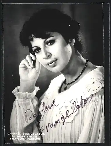 AK Opernsängerin Daphne Evangelatos in Eugen Onegin, Autograph