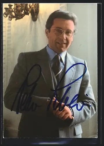 AK Opernsänger Peter Schreier im Anzug, mit original Autograph