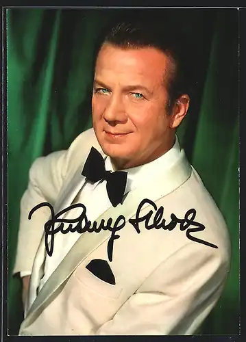 AK Opernsänger Rudolf Schock im weissen Anzug, mit original Autograph