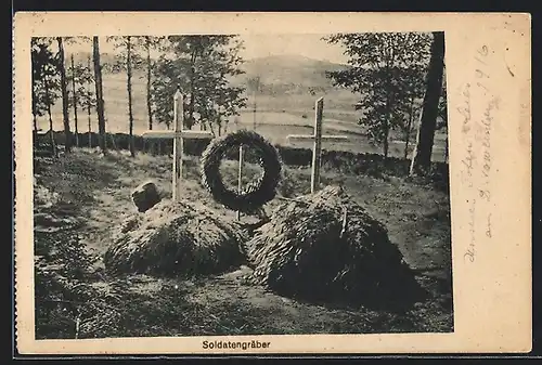 AK Soldatengräber mit Holzkreuzen