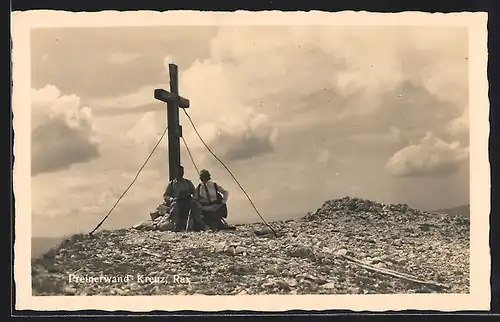 AK Rax, Preinerwand mit Gipfelkreuz und Bergsteigern