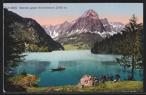 AK Obersee, Ortsansicht mit Boot und Wanderern gegen Brünnelistock