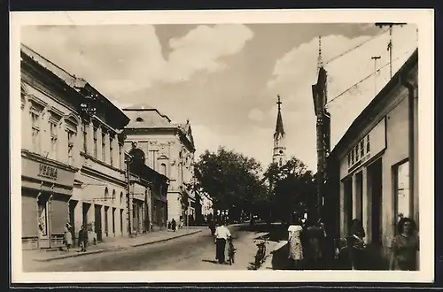 AK Lucenec, Strassenpartie mit Geschäft Vesna