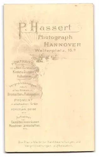 Fotografie P. Hassert, Hannover, Soldat in Uniform des Feld-Art. Rgt. 10