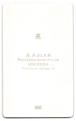 Fotografie A. Adler, Dresden, Einjährig-Freiwilliger in Uniform mit Mustasch