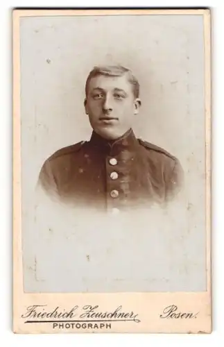 Fotografie Friedrich Zeuschner, Posen, junger Soldat in Uniform Inf-Rgt. 47