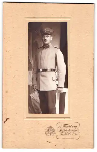 Fotografie G. Feuerberg, Neustadt / Orla, Soldat in Uniform mit Bajonett und Portepee
