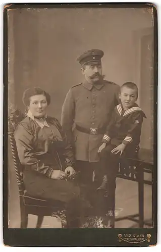 Fotografie W. Zirkler, Clausthal i. Harz, älterer Soldat in Feldgrau Uniform mit Mustasch