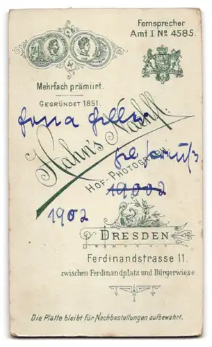 Fotografie Hahn`s Nachf., Dresden, junge Frau Erna Feller im weissen Kleid, 1902