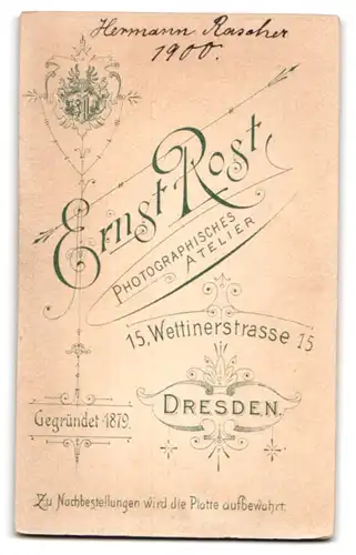 Fotografie Ernst Rost, Dresden, Portrait Herr Hermann Rascher im Anzug mit voluminösem Mustasch, 1900