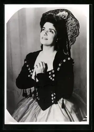 AK Opernsängerin Jeanette Scovotti auf der Bühne, mit original Autograph