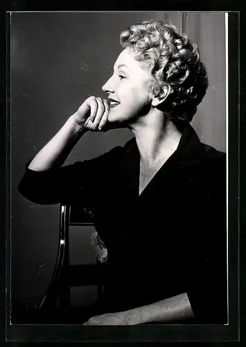 AK Opernsängerin Sari Barabas im Profil, mit original Autograph