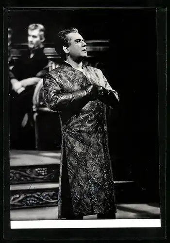 AK Opernsänger Hans Beirer auf der Bühne, original Autograph
