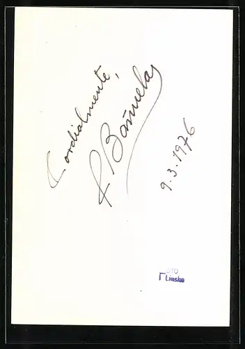 AK Opernsänger Roberto Banuelas in La Boheme, original Autograph