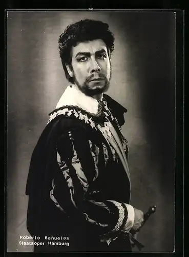 AK Opernsänger Roberto Banuelas von der Staatsoper Hamburg, original Autograph