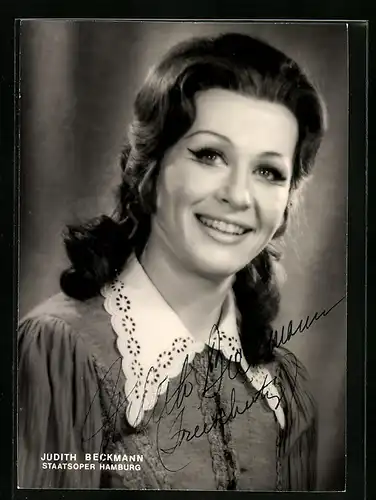 AK Opernsängerin Judith Beckmann von der Staatsoper Hamburg, original Autograph
