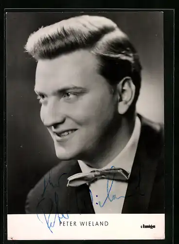 AK Opernsänger Peter Wieland im Smoking porträtiert, original Autograph