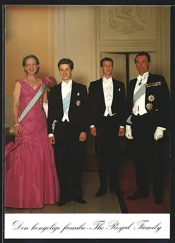 AK Königliche Familie von Dänemark in eleganter Kleidung