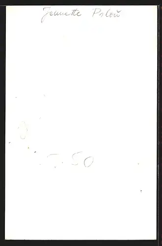 AK Opernsängerin Jeannette Pilou mit Gitarre, mit original Autograph