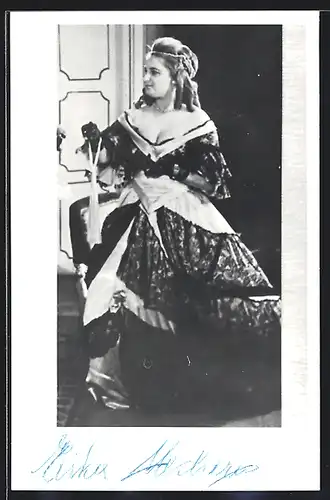 AK Opernsängerin Erika Mechera im Kostüm, mit original Autograph