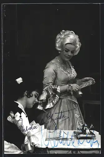 AK Opernsängerin Wilma Lipp in Szene, mit original Autograph