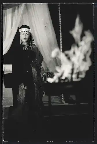 AK Opernsängerin Margarita Lilova streckt die Hand aus, mit original Autograph