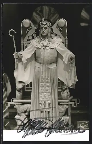 AK Opernsänger Tugonur Frauc in Szene als Pharao, mit original Autograph