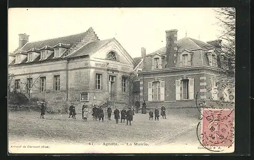 AK Agnetz, La Mairie, Kinder vorm Rathaus