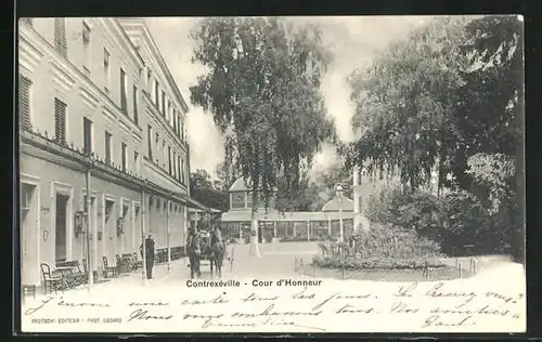 AK Contrexéville, Cour d'Honneur