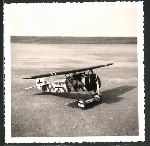 Fotografie Flugzeug-Modell, Modellflugzeg Hochdecker