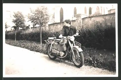 Fotografie Motorrad Puch, Fahrer mit Krad, Kennzeichen: L30.490