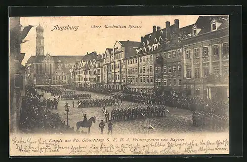 AK Augsburg, Obere Maximilianstrasse mit Militärparade