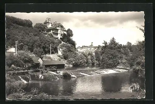 AK Ambrieres-le-Grand, L`Hôtel de Ville et le Barrage de la Varenne